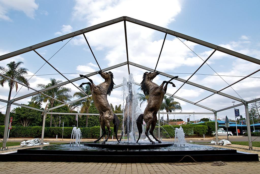 Golden Horse Hotel Pietermaritzburg Ngoại thất bức ảnh